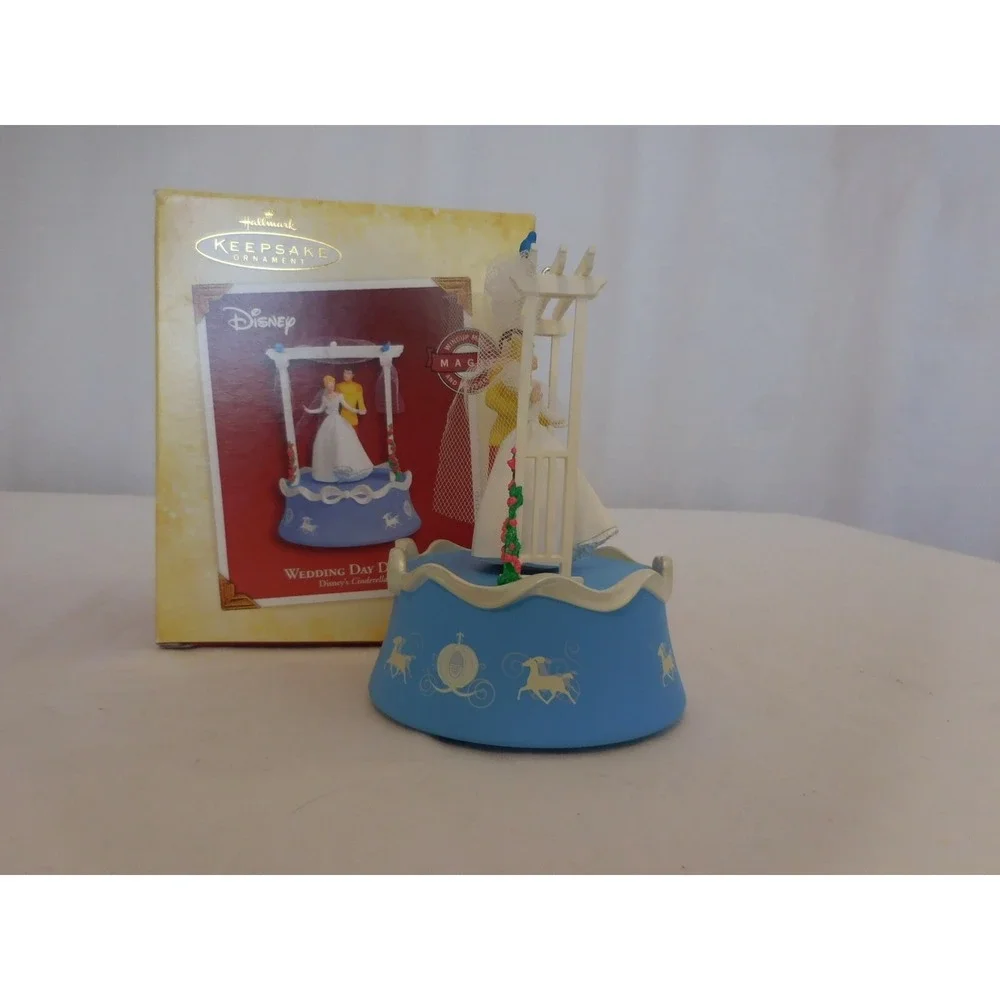 Hallmark Keepsake Ornament Ornament Wedding Day Dance Disney's Cinderella 2005